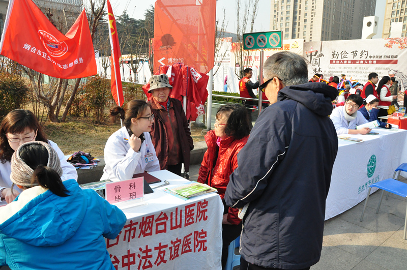 我院组织青年职工开展“学雷锋”志愿服务活动