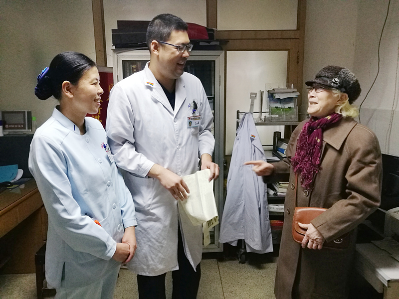 患者手写感谢信，点赞脊柱外科医护人员“不放弃”