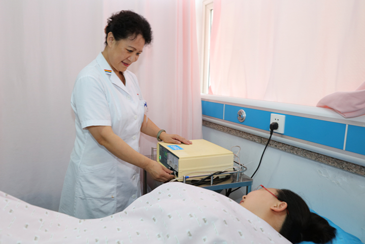 不当推拿催奶，产妇被推成重症乳腺炎