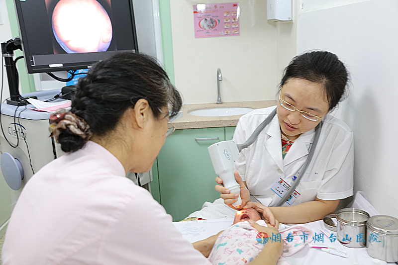 烟台一婴儿被确诊视网膜母细胞瘤 新生儿眼病筛查为保住患儿视力赢得一线生机