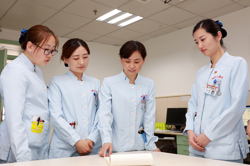 烟台山医院心胸外科：用心护理赢得患者信任